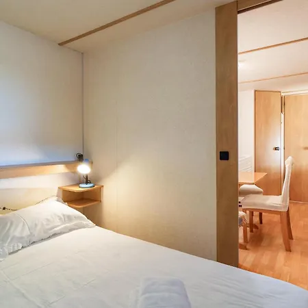 Awesome In Nerezisca With Wifi Holiday home *