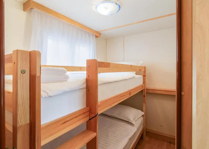 Vikendica Awesome In Nerezisca With Wifi Murvica (Brac)