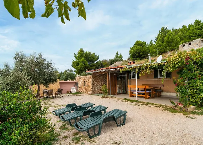 Awesome In Nerezisca With Wifi Vikendica Murvica (Brac)